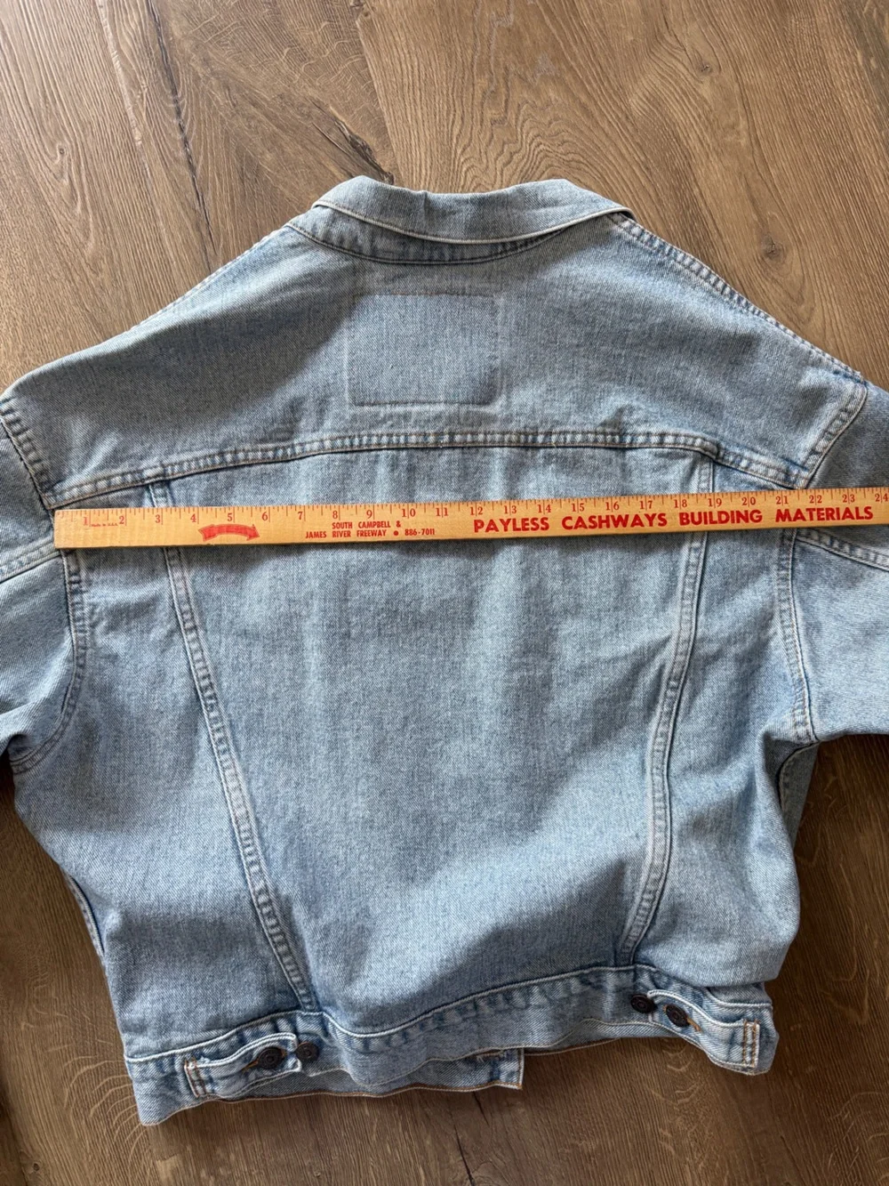 Vintage 1992 Levi’s Classic Light Wash Denim Jacket size Large